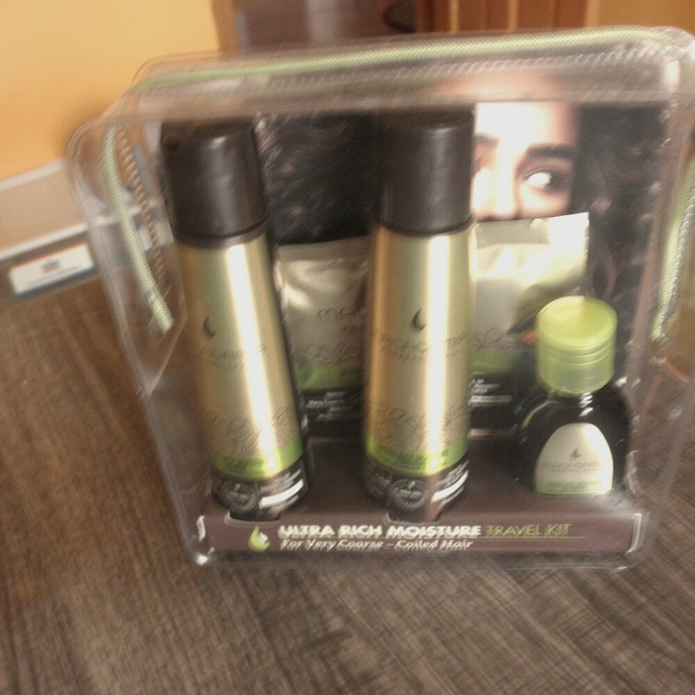 Macadamia Travel kit  shampoo& conditioner